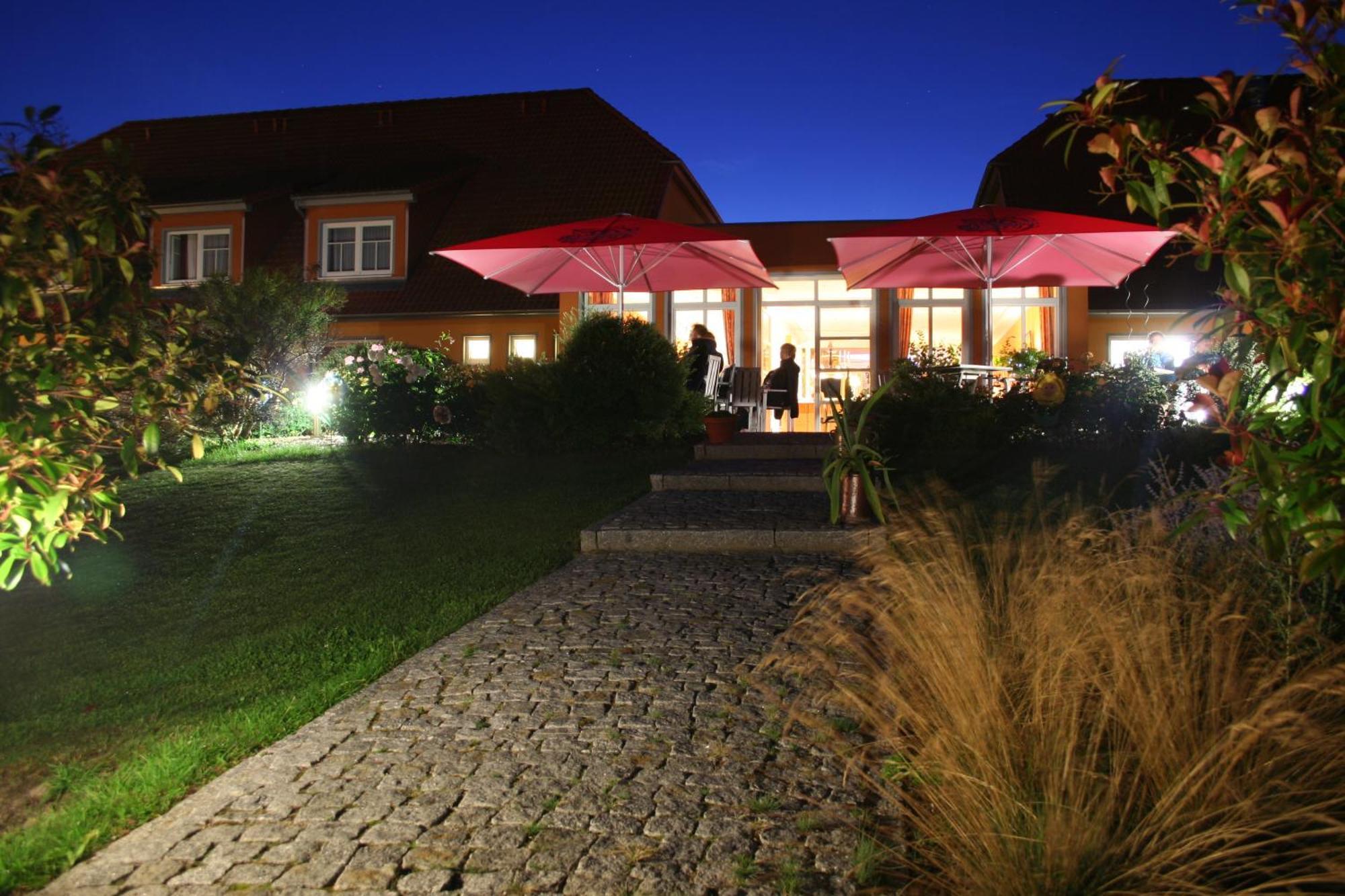 Hotel&Restaurant Zum Kap Arkona Putgarten Buitenkant foto