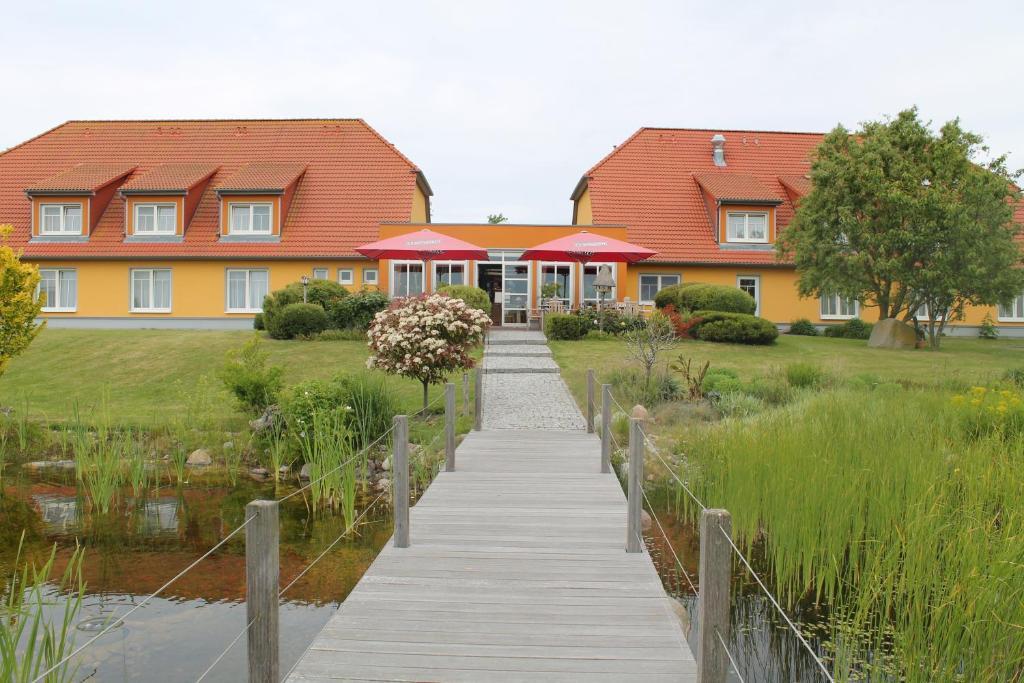 Hotel&Restaurant Zum Kap Arkona Putgarten Buitenkant foto